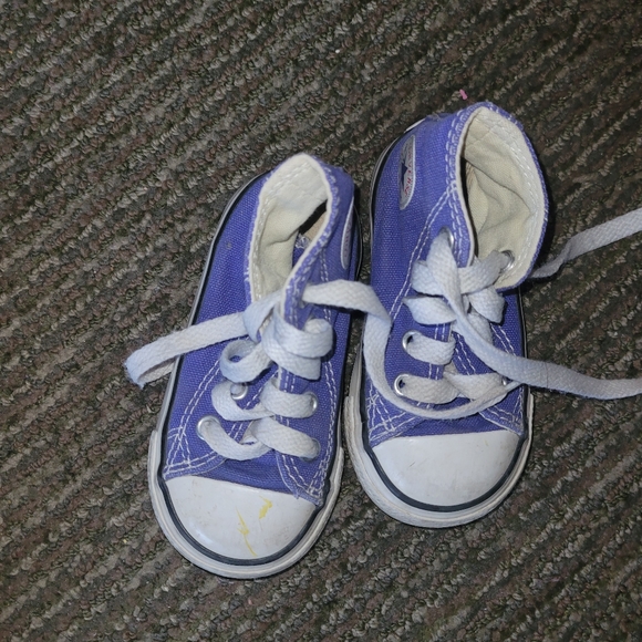 Purple high top converse - Picture 3 of 3